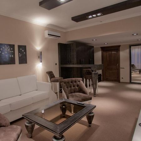 Orly Park-Hotel Kiev Bagian luar foto