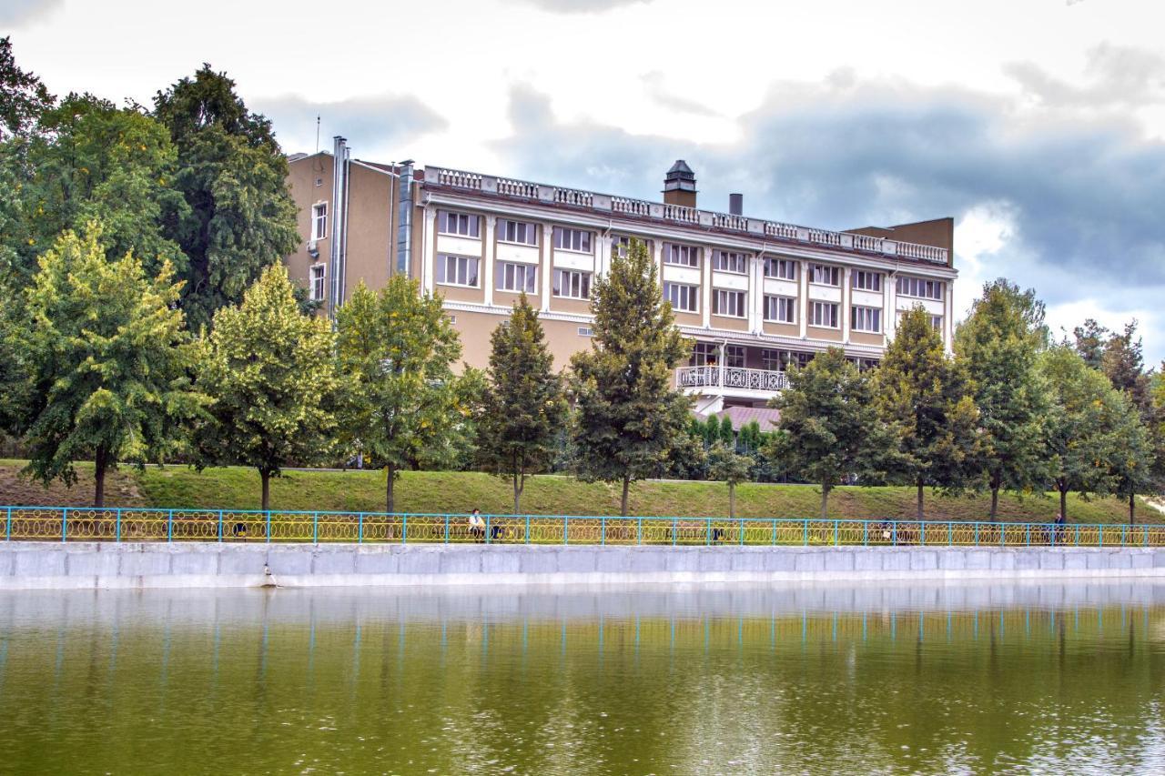 Orly Park-Hotel Kiev Bagian luar foto