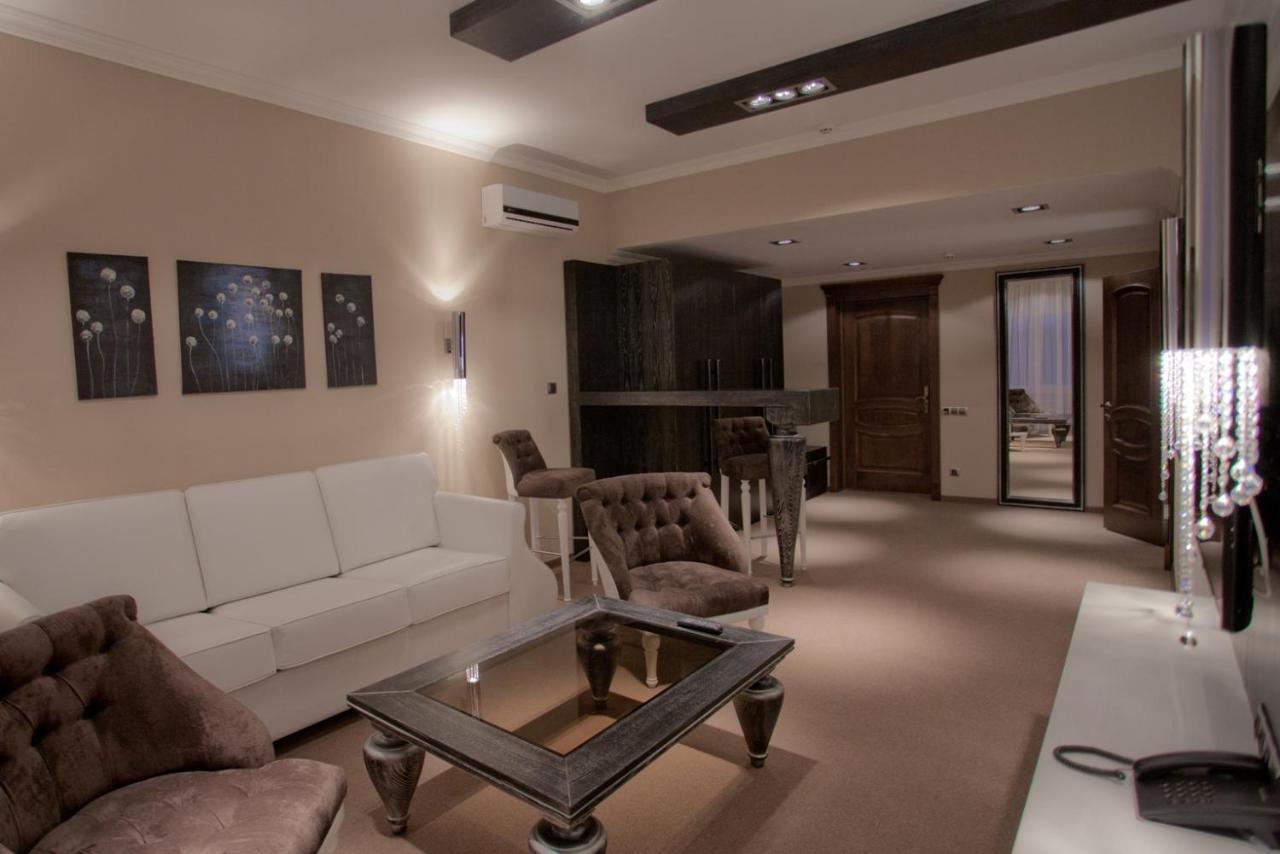 Orly Park-Hotel Kiev Bagian luar foto