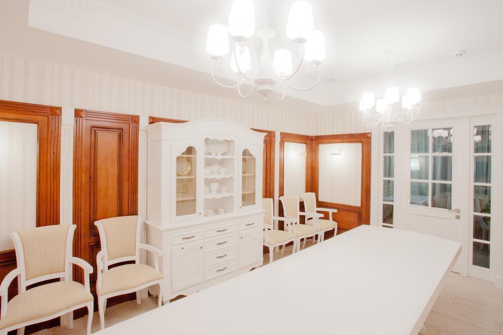 Orly Park-Hotel Kiev Bagian luar foto