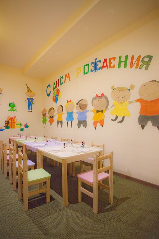 Orly Park-Hotel Kiev Bagian luar foto