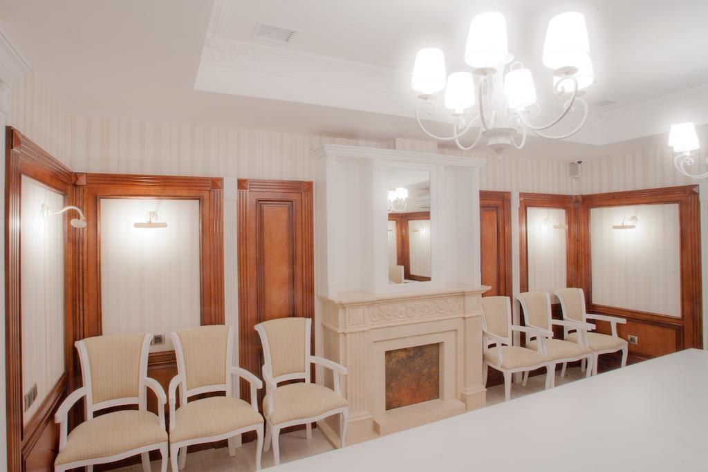 Orly Park-Hotel Kiev Bagian luar foto