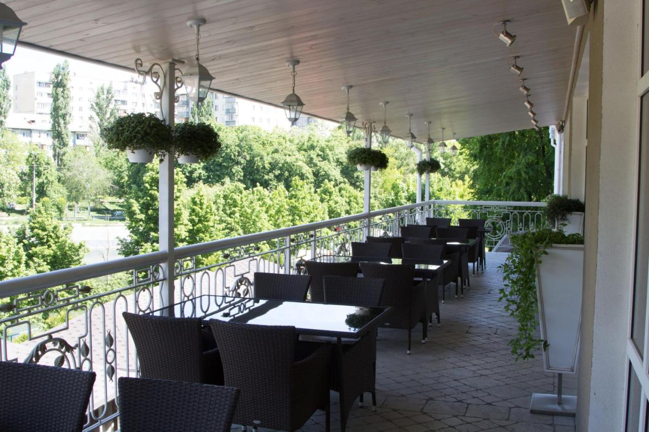 Orly Park-Hotel Kiev Bagian luar foto