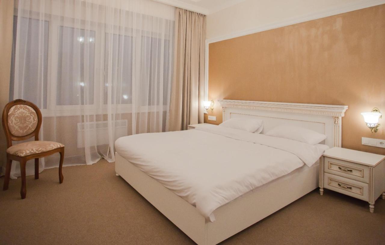 Orly Park-Hotel Kiev Bagian luar foto